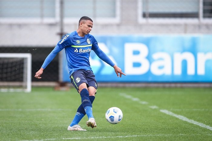 Como o Grêmio trata a lateral direita para 2022