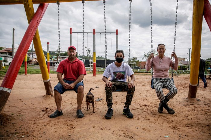 Jackson ao lado dos pais, João e Alexandra