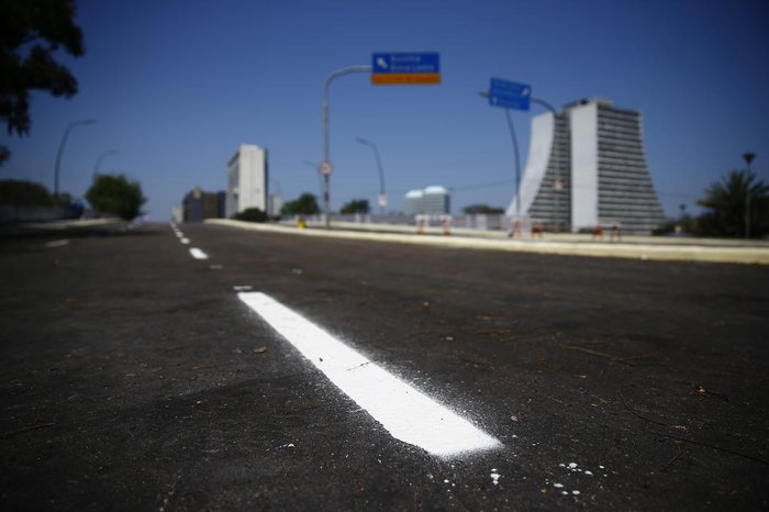 Localizado sobre a Avenida Loureiro da Silva, o viaduto é um dos mais importantes equipamentos que ligam o Centro à Zona Sul