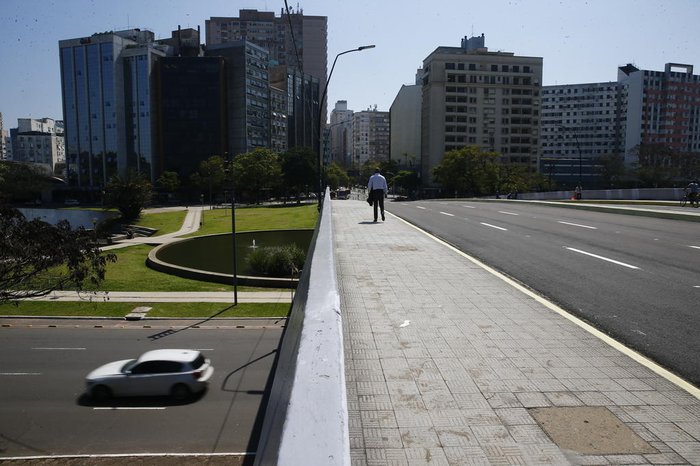 Com a entrega da estrutura reformada, retornam ao fluxo original os itinerários do transporte coletivo e o fluxo das alças leste e oeste