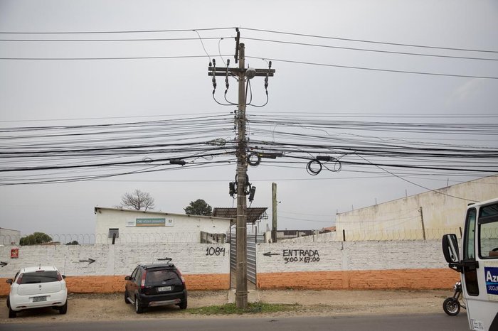 Via Francisco Silveira Bittencourt, no Sarandi, passará por limpeza dos postes