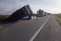 ***EM BAIXA***Homem morre em acidente na BR-116, em Camaquã. Vítima estava em um caminhão baú que colidiu de frente em uma carreta. Foto: Polícia Rodoviária Federal  / Divulgação<!-- NICAID(14902652) -->