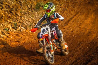 henrique nicoletti disputa brasileiro de motocross<!-- NICAID(14903779) -->