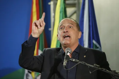 CANOAS, 2021.10.01 - Ministros do Trabalho e Previdência, Onyx Lorenzoni, e do Meio Ambiente, Joaquim Leite, fazem anúncios em Canoas, para marcar os mil dias do governo Bolsonaro. (Foto: André Ávila/Agencia RBS)<!-- NICAID(14904145) -->