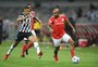 Inter perde para o Atlético-MG e desperdiça chance de ingressar no G-6