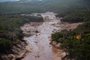 Prefeituras alertam para risco de inundações pelo Rio ParaopebaMG - MG/BARRAGEM/RISCO/INUNDAÇÕES - GERAL - Vista aérea do local destruído pelos rejeitos após o rompimento da barragem da mina do   Feijão, situada em Brumadinho, na região metropolitana de Belo Horizonte (MG), nesta   sexta-feira (25). Segundo o Corpo de Bombeiros, o rompimento ocorreu na altura do km 50   da Rodovia MG-040. Um helicóptero dos bombeiros sobrevoava a região em busca de vítimas.   Cerca de 200 pessoas estão desaparecidas. Ambulâncias, carros de Bombeiros e da Defesa   Civil trabalham no local. Quase três anos depois do rompimento da barragem de Fundão, da   mineradora Samarco (Vale e BHP), em Mariana, Minas Gerais, em novembro de 2015, mais um   desastre ameaça o Estado.   25/01/2019 - Foto: MOISéS SILVA/O TEMPO/ESTADÃO CONTEÚDOEditoria: GERALLocal: BRUMADINHOIndexador: MOISéS SILVAFotógrafo: O TEMPO<!-- NICAID(13931835) -->