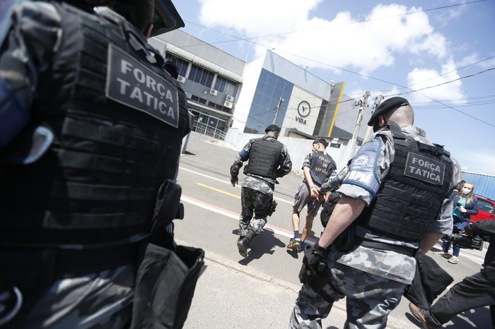 Durante abordagem, o suspeito tentou fugir