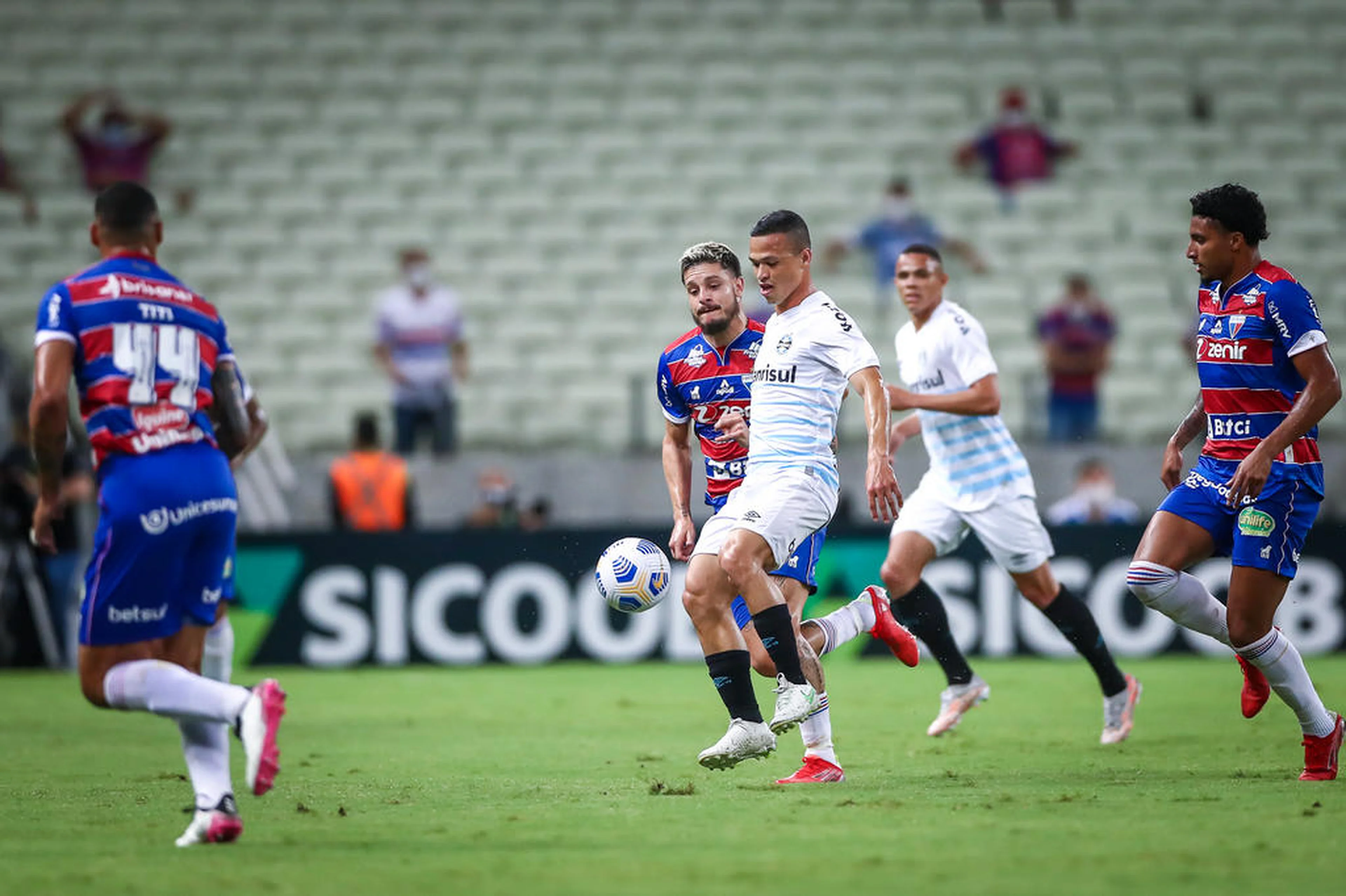 LUCAS UEBEL/GREMIO / DIVULGAÇÃO
