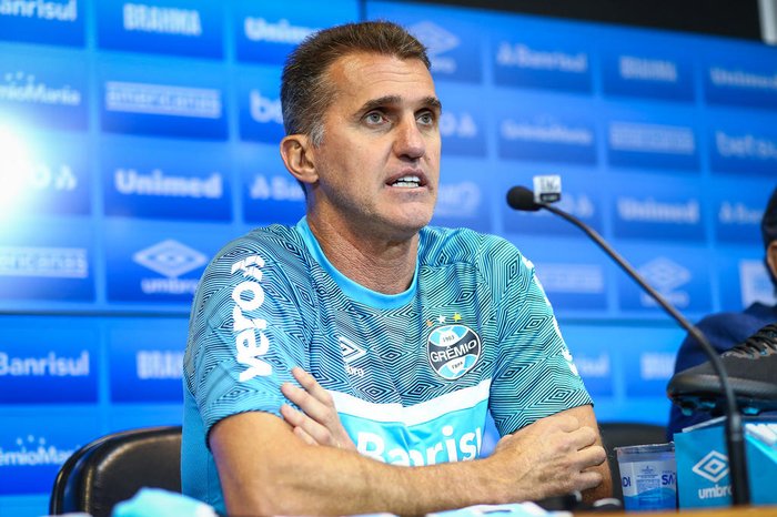Cinco suspensões, dúvida na defesa e sequência no ataque: as ideias do Grêmio para o jogo contra o Palmeiras