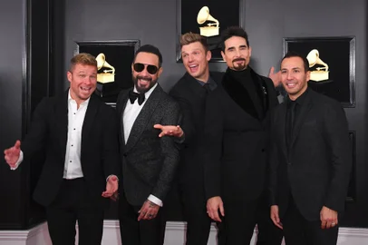 (L-R) Brian Littrell, AJ McLean, Nick Carter, Kevin Richardson and Howie Dorough of US vocal group Backstreet Boys arrive for the 61st Annual Grammy Awards on February 10, 2019, in Los Angeles. (Photo by VALERIE MACON / AFP)Editoria: ACELocal: Los AngelesIndexador: VALERIE MACONSecao: musicFonte: AFPFotógrafo: STF<!-- NICAID(14920102) -->