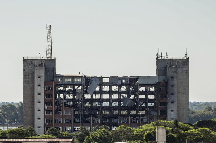 Incêndio na noite de 14 de julho destruiu parte do prédio da Secretaria da Segurança Pública em Porto Alegre