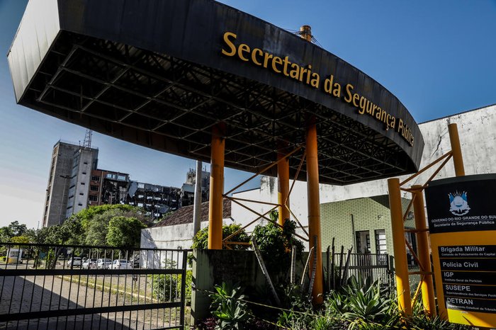 Incêndio na noite de 14 de julho destruiu parte do prédio da Secretaria da Segurança Pública em Porto Alegre