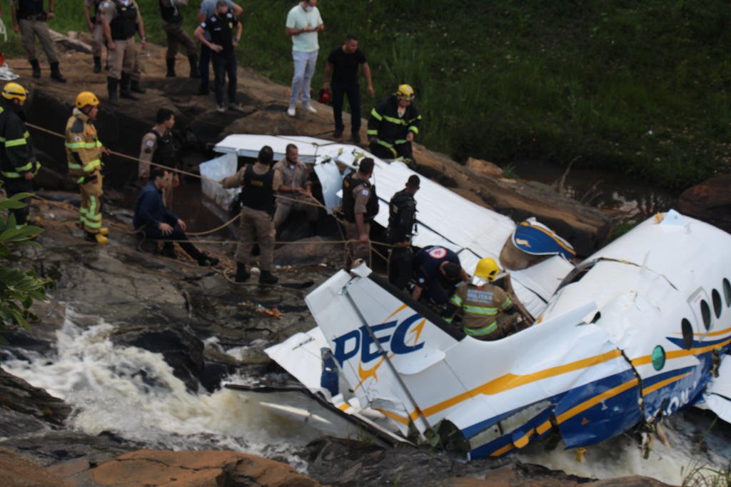 MPT investiga proprietária de avião onde estava Marília Mendonça
