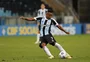 Atacante agudo, arremate e elemento surpresa: como Campaz ganhou espaço no Grêmio de Mancini