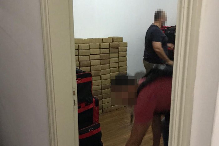 Polícia Federal localiza 2,7 toneladas de cocaína em Pelotas, maior apreensão já feita pela corporação no RS | GZH