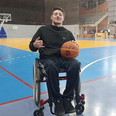 henrique bado irá participar da competição no basquete em cadeira de rodas, em São Paulo<!-- NICAID(14944458) -->