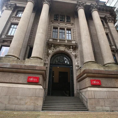 PORTO ALEGRE, RS, BRASIL - 2020.10.29 - Farol Santander reabre nesta quinta-feira com exposição que traz obras de Portinari e Di Cavalcanti. Mostra Contemporâneo, Sempre ¿ Coleção Santander Brasil apresenta um panorama de 70 anos de arte brasileira. Espaço cultural segue uma série de protocolos de segurança no combate ao coronvírus. (Foto: ANDRÉ ÁVILA/ Agência RBS)<!-- NICAID(14629363) -->