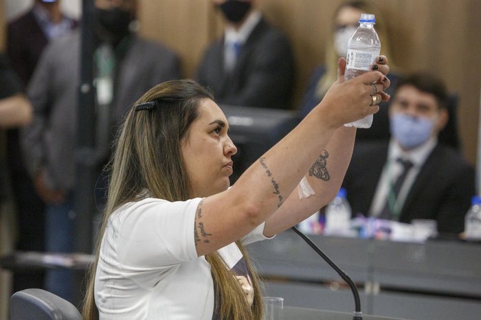 Jéssica Montardo Rosado perdeu o irmão no incêndio da Kiss