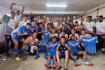 juventude e caxias já haviam garantido, previamente, suas vagas<!-- NICAID(14960934) -->