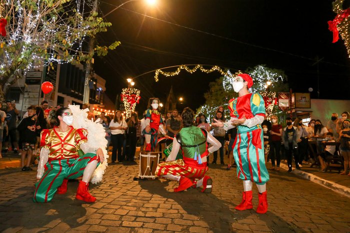 Com show de luzes, Casa do Papai Noel e espetáculos teatrais, Natal dos Anjos é um convite para uma visita a Dois Irmãos | GZH Com show de luzes, Casa do Papai Noel e espetáculos teatrais, Natal dos Anjos é um convite para uma visita a Dois Irmãos | GZH