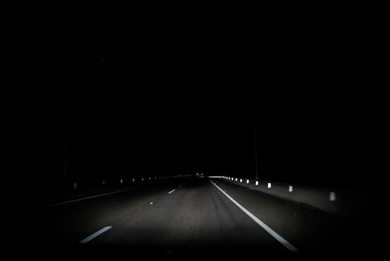 20/12/2021 - PORTO ALEGRE, RS - Escuridão atinge a nova ponte do Guaíba na noite desta segunda-feira (20). FOTO: Anselmo Cunha / Agência RBS<!-- NICAID(14973238) -->