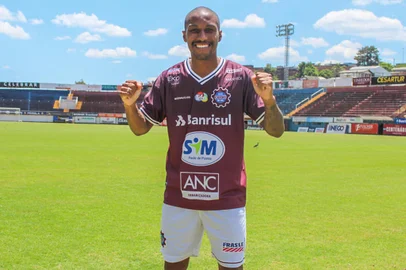 Atacante Gustavinho é apresentado no Centenário como novo jogador do Caxias para a temporada 2022<!-- NICAID(14978261) -->