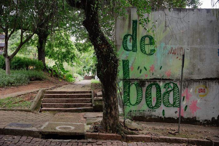 A obra, realizada na primeira metade de dezembro, foi feita em cerca de três horas em uma brecha da agenda do artista paulistano