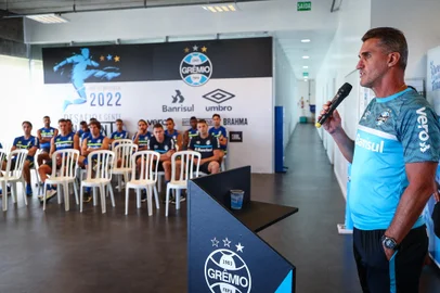 Pre-Temporada Gremio 2022RS - FUTEBOL/ PRE-TEMPORADA GREMIO 2022 - ESPORTES - Jogadores do Gremio se reapresentam no CT Presidente Luiz Carvalho durante a tarde desta segunda-feira, para dar iniciaa Pre-Temporada 2022. FOTO: LUCAS UEBEL/GREMIO FBPAEditoria: SPOIndexador: Lucas UebelSecao: futebolFonte: Gremio.netFotógrafo: Gremio <!-- NICAID(14986569) -->