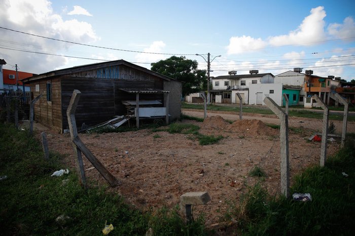 ONG foi construída em terreno que era usado para descarte de lixo