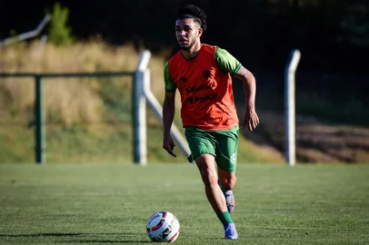 atleta disputou o último brasileiirão pelo Santos e chega por empréstimo do Atlético-GO atleta disputou o último brasileiirão pelo Santos e chega por empréstimo do Atlético-GO<!-- NICAID(14990453) -->