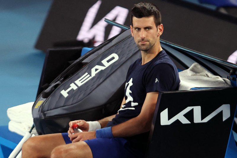Novak Djokovic of Serbia attends a practice session ahead of the Australian Open tennis tournament in Melbourne on January 14, 2022. (Photo by MARTIN KEEP / AFP) / --IMAGE RESTRICTED TO EDITORIAL USE - NO COMMERCIAL USE--Editoria: SPOLocal: MelbourneIndexador: MARTIN KEEPSecao: tennisFonte: AFPFotógrafo: STF<!-- NICAID(14990430) -->