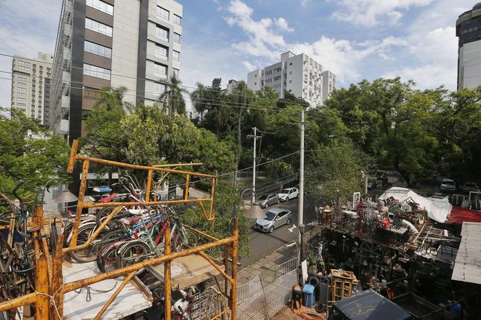 O estabelecimento na Rua Miguel Tostes