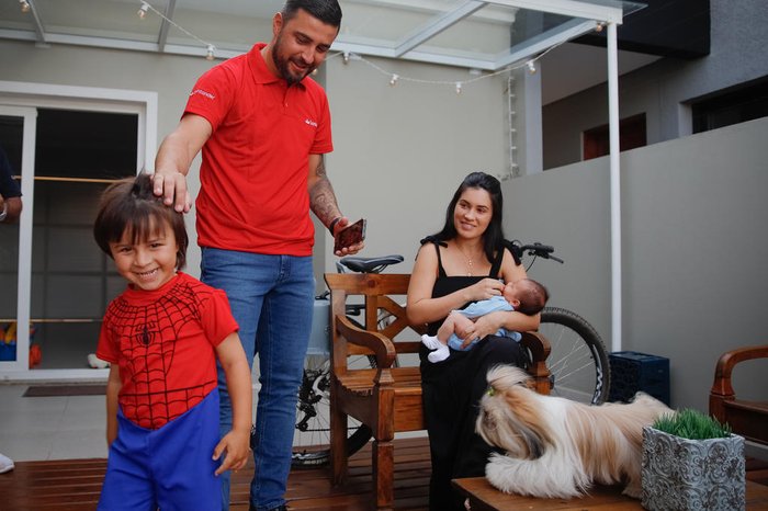 Caetano, com os pais Rita e Diego, o irmão Ernesto