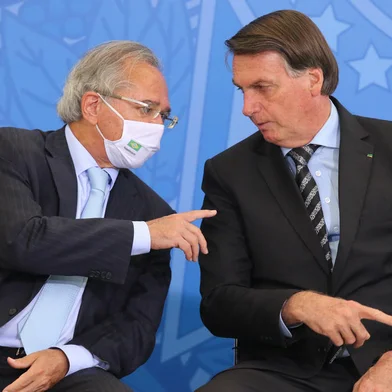 O ministro da Economia, Paulo Guedes e o  presidente da RepÃºblica, Jair Bolsonaro, durante o lanÃ§amento dos programas CODEX e SUPER.BR e do 8Âº RevogaÃ§o no PalÃ¡cio do Planalto.O ministro da Economia, Paulo Guedes e o  presidente da RepÃºblica, Jair Bolsonaro, durante o lanÃ§amento dos programas CODEX e SUPER.BR e do 8Âº RevogaÃ§o no PalÃ¡cio do Planalto.Foto: Fábio Rodrigues Pozzebom/Agência BrasilLocal: BrasÃ­liaIndexador: FÃ¡bio Rodrigues Pozzebom/AgÃªncFonte: AgÃªncia Brasil/Empresa Brasil dFotógrafo: Reporter Fotografico<!-- NICAID(14808858) -->