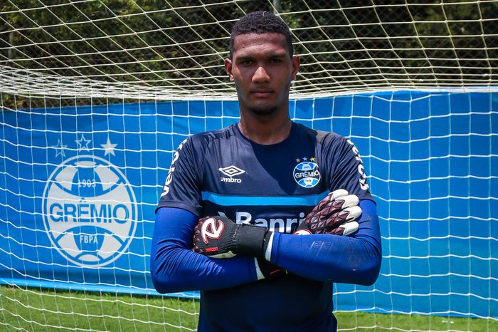 TJD-RS abre inquérito para investigar denúncia de ofensas racistas de torcedores do Brasil-Pel ao goleiro do Grêmio