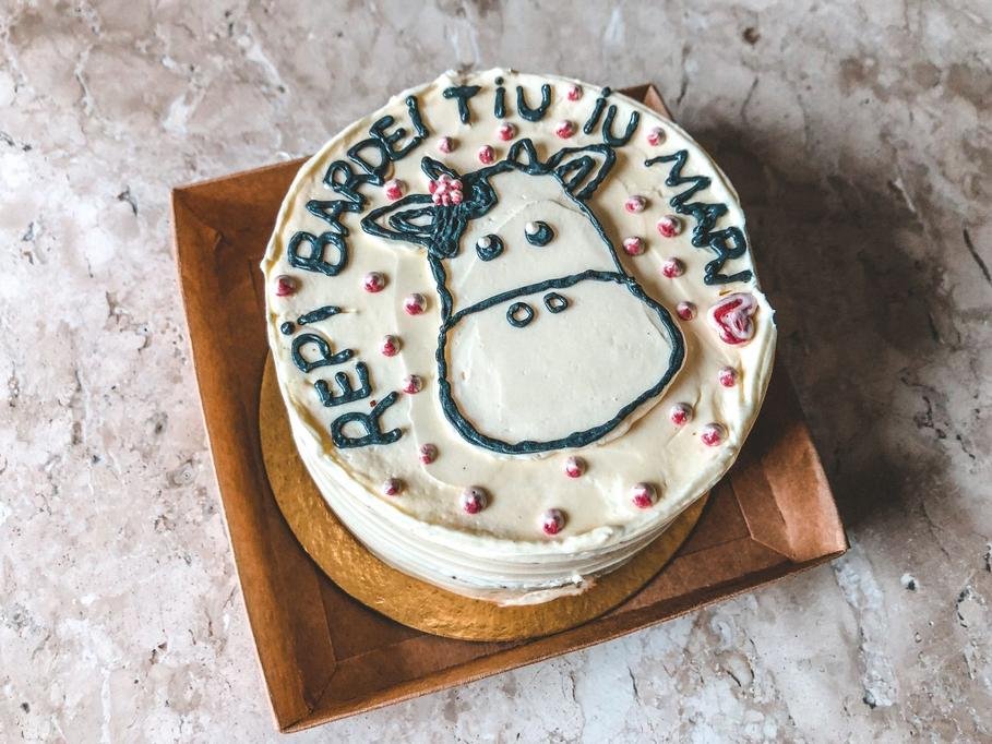 Bento cakes: entenda a febre dos minibolos com frases engraçadas e descubra  onde encomendar em Porto Alegre | Destemperados