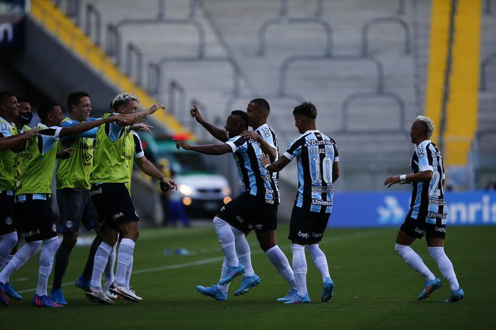Dê notas aos jogadores de Grêmio x São José hoje