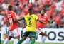 Falta de harmonia defensiva e busca por alternativas no ataque: o rescaldo da derrota do Inter para o Ypiranga