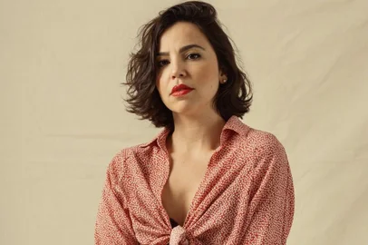 Cantora Maira Rodrigues<!-- NICAID(15009982) -->