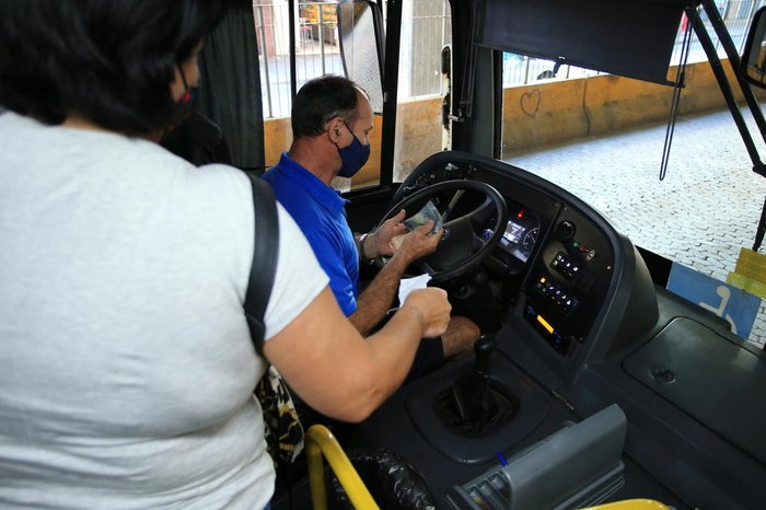Claudir Balestrin, 60 anos, acumulou as funções de cobrador e motorista pela primeira vez nesta terça-feira