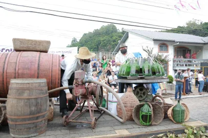14ª Fecouva e 4ª Festa do Moranguinho de Otávio Rocha, distrito de Flores da Cunha. Evento encerra domingo, 20 de fevereiro<!-- NICAID(15019246) -->