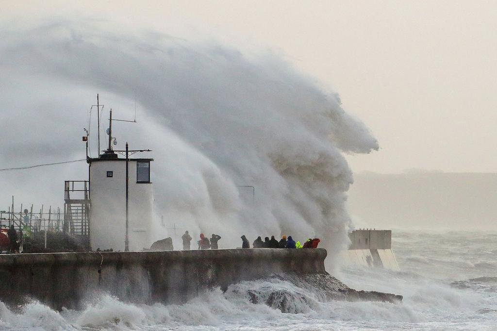 Chega a 13 número de mortos por tempestade Eunice na Europa GZH