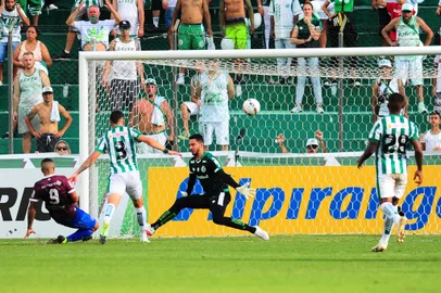 CAXIAS DO SUL, RS, BRASIL, 26/02/2022. Juventude x Caxias, clássico Ca-Ju 286. Jogo válido pela nona rodada da primeira fase do Campeonato Gaúcho (Gauchão 2022) e realizado no estádio Alfredo Jaconi. (Porthus Junior/Agência RBS)<!-- NICAID(15028061) -->
