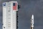 Satélite Goes-T, a bordo do foguete espacial Atlas V, pronto para o lançamento.<!-- NICAID(15031543) -->