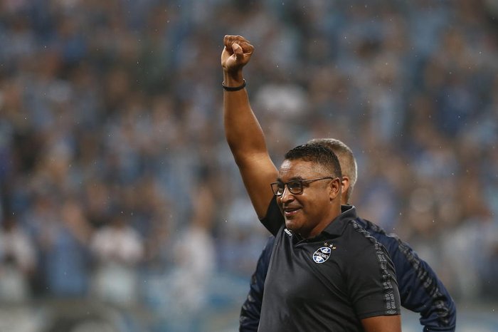 Você acredita que o Grêmio consegue o acesso sob o comando de Roger Machado?
