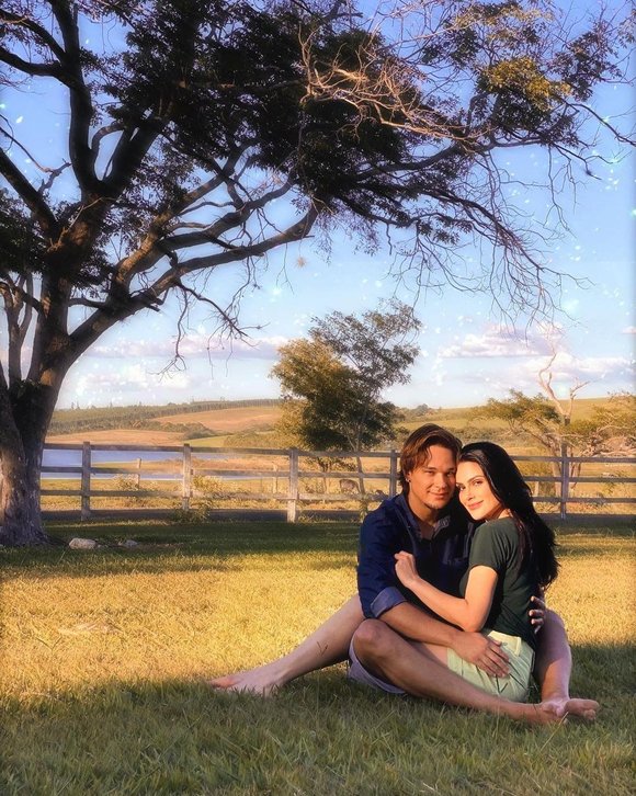 Natália Guimarães e Leandro, do KLB, oficializam casamento após 14 anos de  relacionamento | Donna