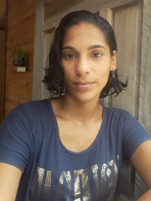 Aline dos Santos Veiga, 31 anos. Moradora do bairro Esmeralda, em Viamão, ela perdeu o emprego em outubro.<!-- NICAID(15048658) -->