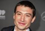 Ator Ezra Miller é preso após confusão em karaokê no Havaí