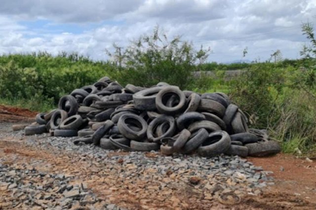 O Departamento Municipal de Água e Esgotos (Dmae) já retirou mais de 1,8 mil pneus do Arroio Sarandi, na zona norte de Porto Alegre, nos primeiros três meses de 2022. Segundo o diretor-geral Alexandre Garcia, a suspeita é de que os pneus foram descartados de forma irregular por empresas.<!-- NICAID(15055434) -->