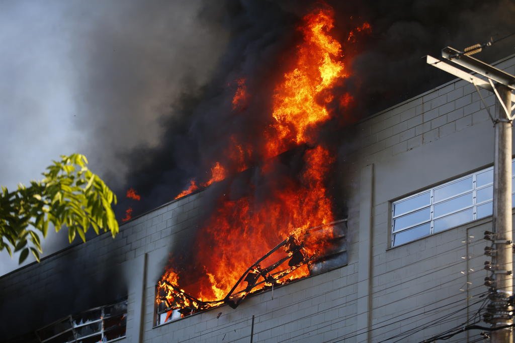 ABRIL VERDE: Em Novo Hamburgo, terceirização da produção de calçados  precariza a segurança do trabalhador